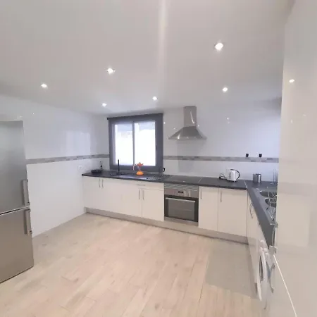 Blanca Villa *